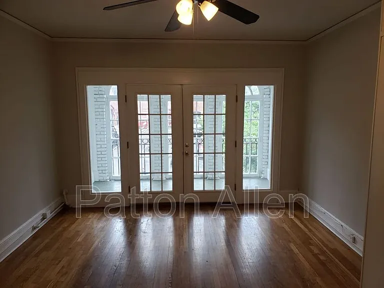 116 E Chestnut St #25 — Photo 9
