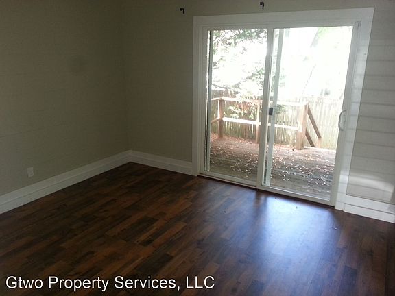 5th image of 242 Lovelace Dr APT 20