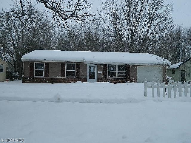1st image of 111 Gladys Ct