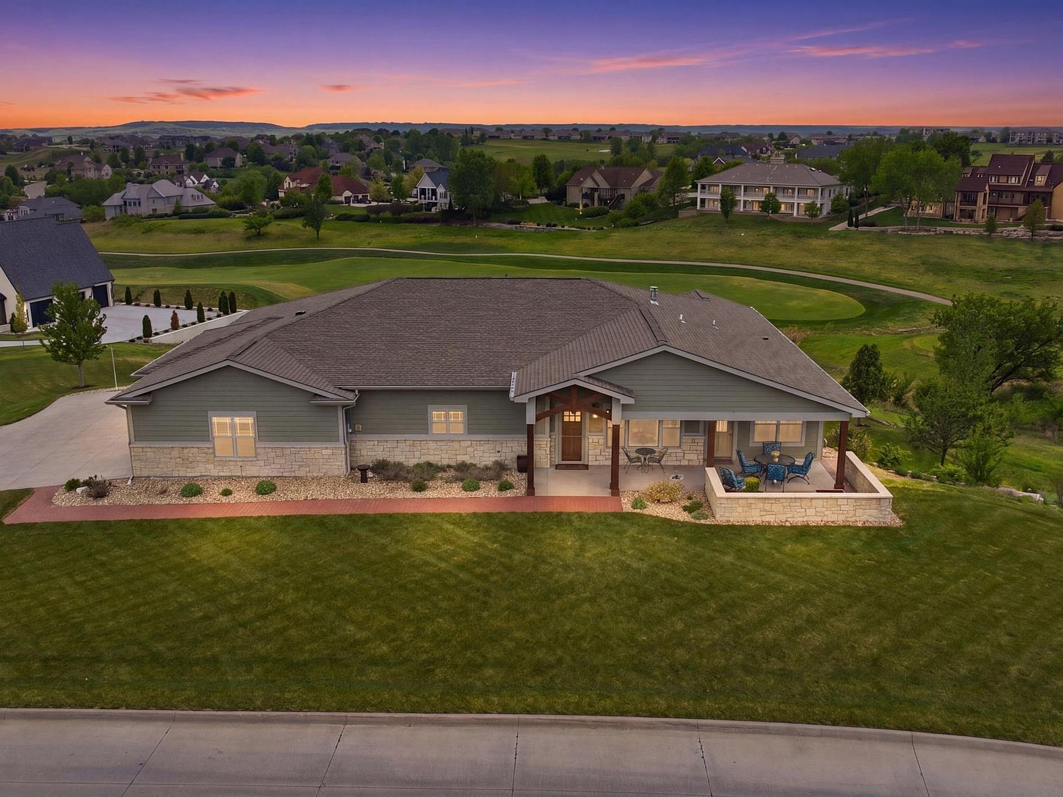 5005 Colbert Hills Dr
