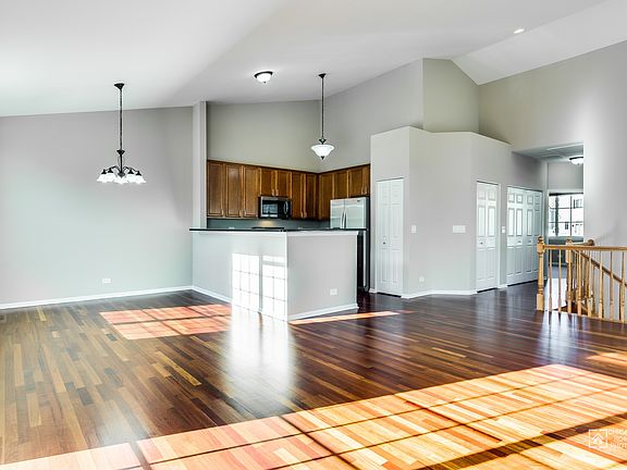 4th image of 1750 Dogwood Ln #1750