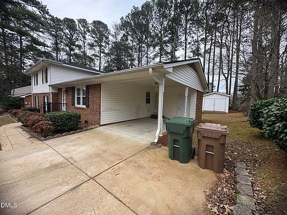 5th image of 807 Palmetto Dr