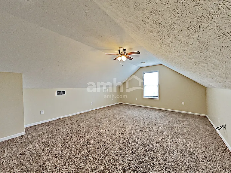 201 Fox Hunt Ln — Photo 15