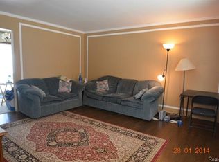 3879 Percy King Rd, Waterford, MI 48329