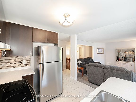 5th image of 17 Lacorra Way