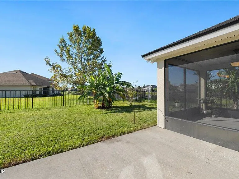 16050 Dowing Creek Dr — Photo 29