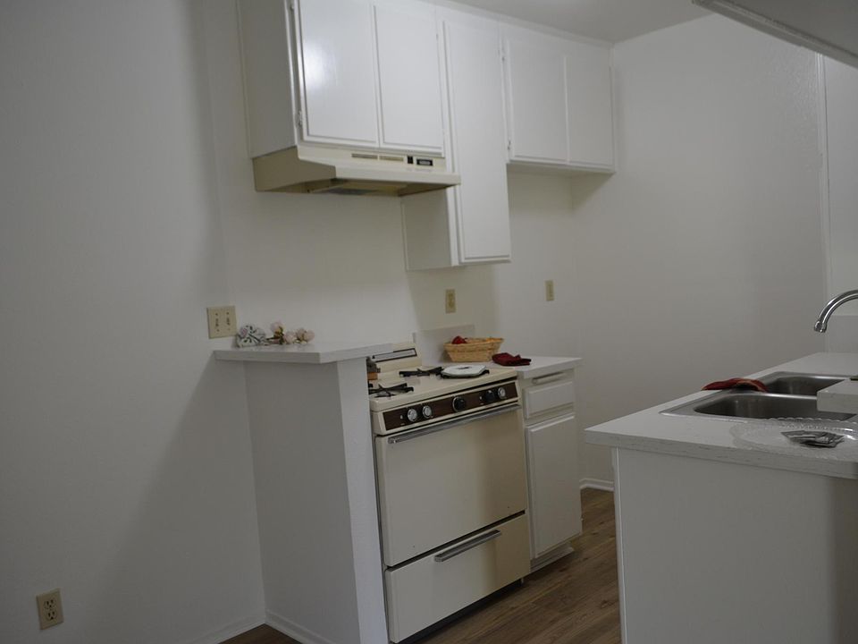 1st image of 17821 Halsted St #41