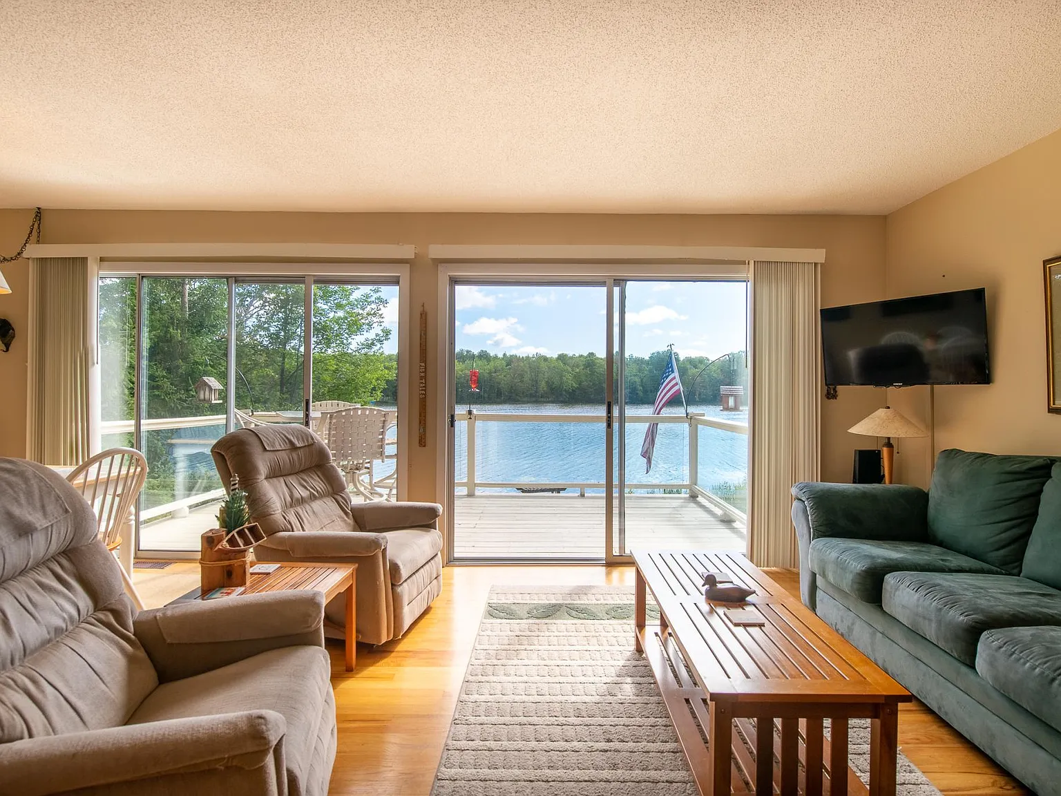 2 bed, 1.5 bath, 1468 sqft, $1,850 — Photo 4