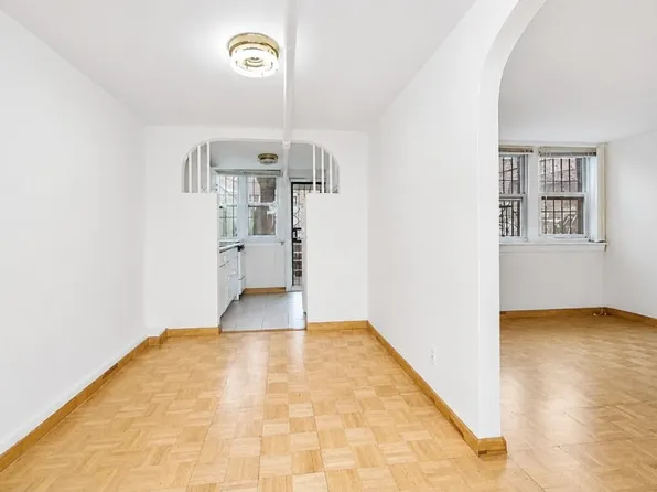 125 E 38th St #1, Brooklyn, NY 11203
