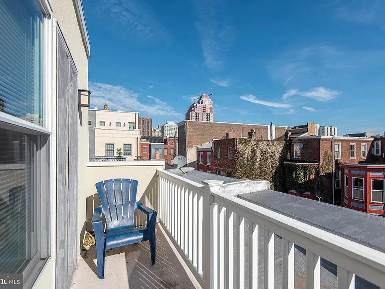 714 S Hicks St — Photo 27