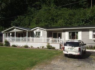 6166 East Mt. Parkway House, Salyersville, KY 41465