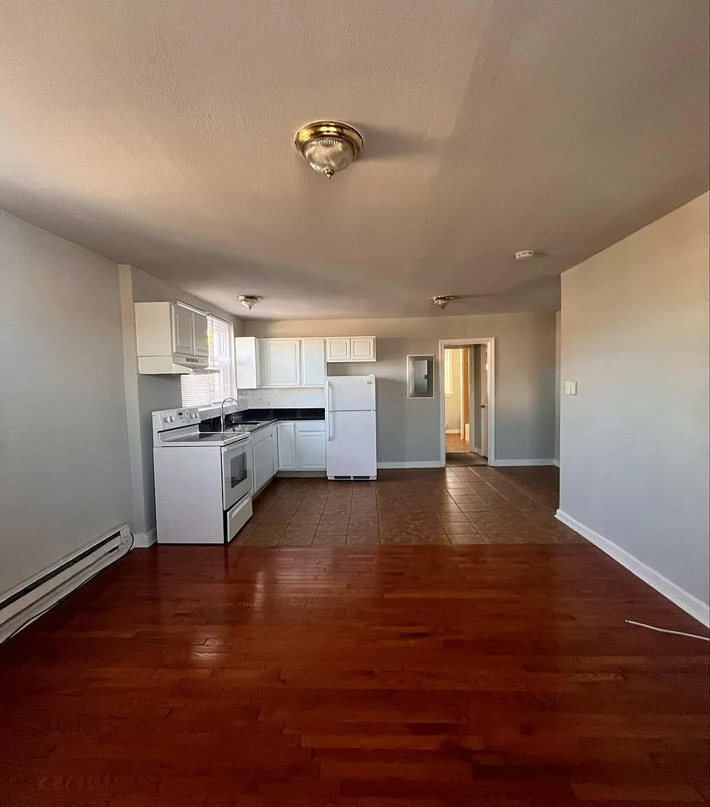 1 bed, $1,100 — Photo 3