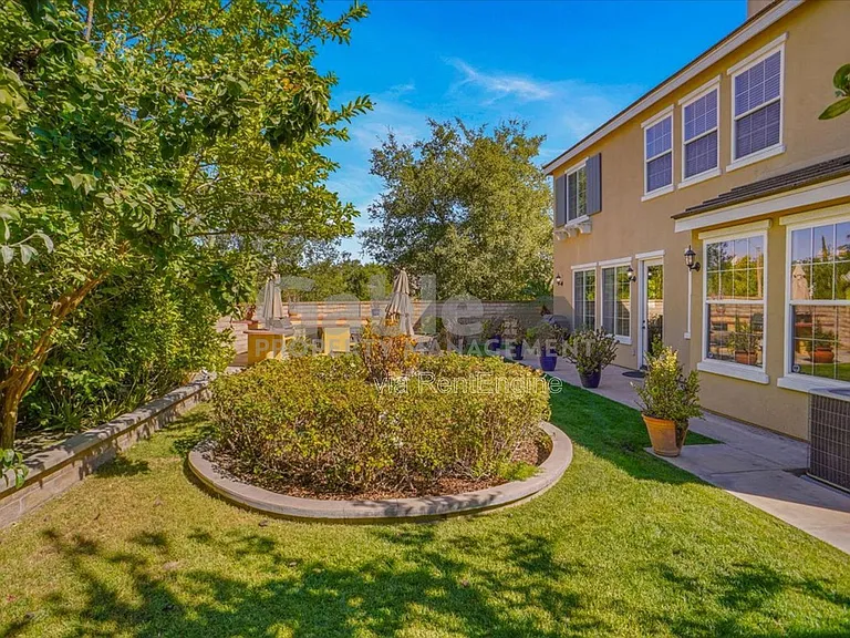 26155 Lone Rock Ct — Photo 23
