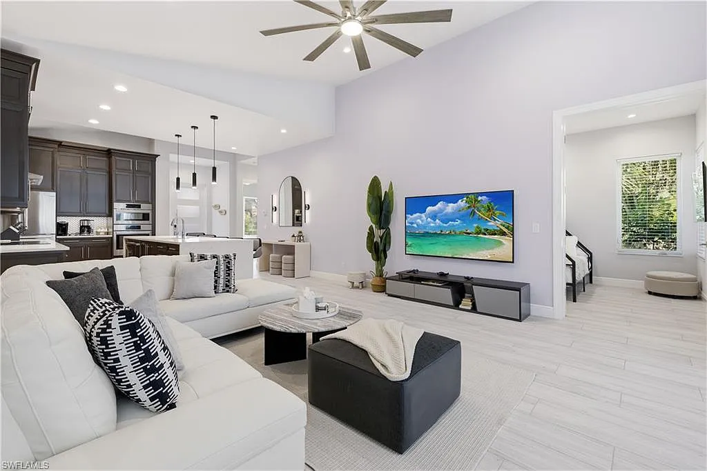 6 bed, 3.0 bath, 3246 sqft, $30,000 — Photo 1