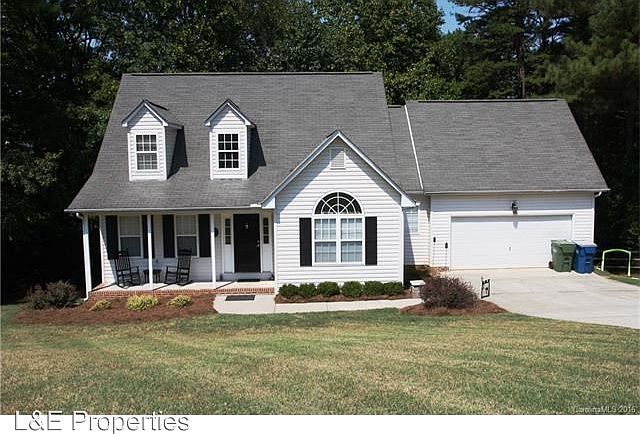 2nd image of 116 Scaleybark Ct
