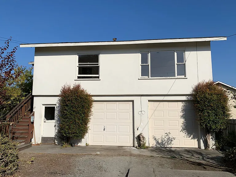 221 Anita St — Photo 1