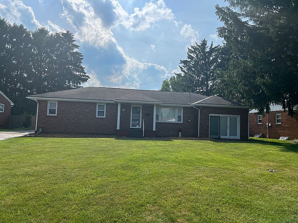 1st image of 823 Campbell Dr