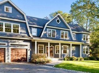 12 Ledgewood Rd, Winchester, MA 01890