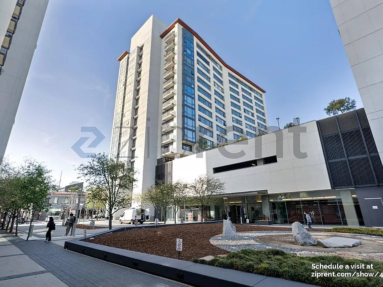 250 King St #754 — Photo 1