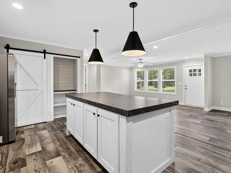 6683 Gary Ln — Photo 15