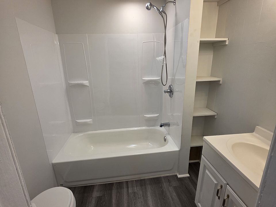 1st image of 533 Broadway #6