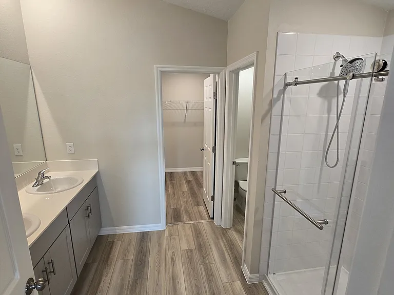 1712 Vanilla St — Photo 12