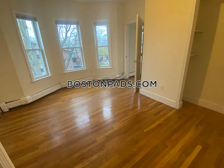 38 Bond St #3 — Photo 11