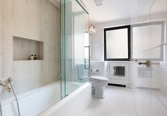 Sold by Sloane Square | media 23