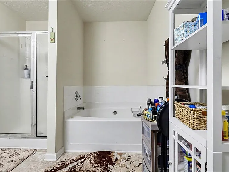 6390 Shadow Sq — Photo 21