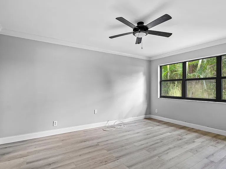 1120 Homewood Blvd #G204 — Photo 13