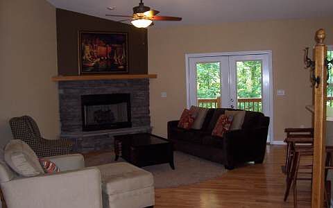 1st image of 200 Creekwood Ln