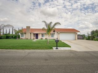 11792 Cricket Dr, Bloomington, CA 92316