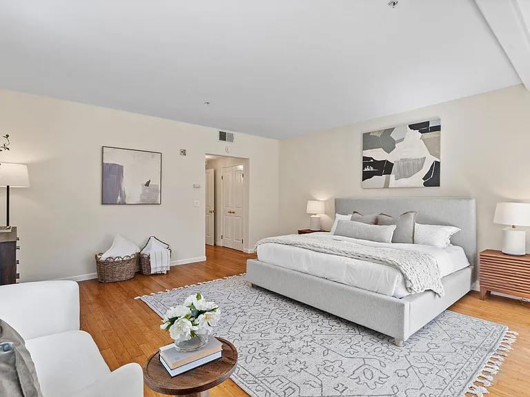 128 El Camino Real #101 — Photo 24