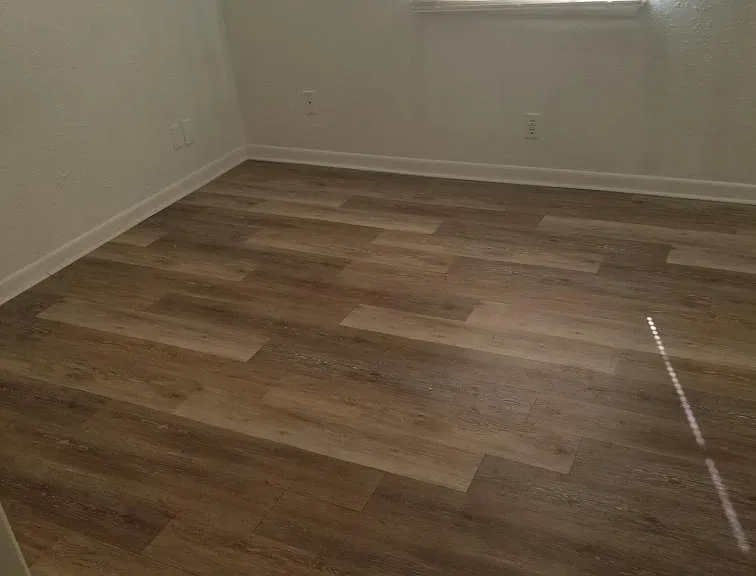 1819 W Cameron Ave #5 — Photo 2
