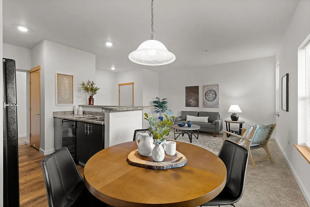 Tustin Apartment Homes — Photo 4