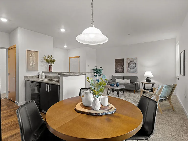 Tustin Apartment Homes — Photo 4