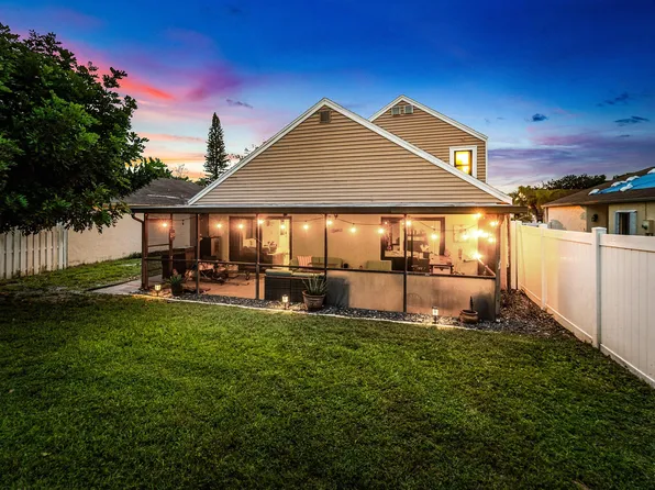 45 Paxford Lane, Boynton Beach, FL 33426