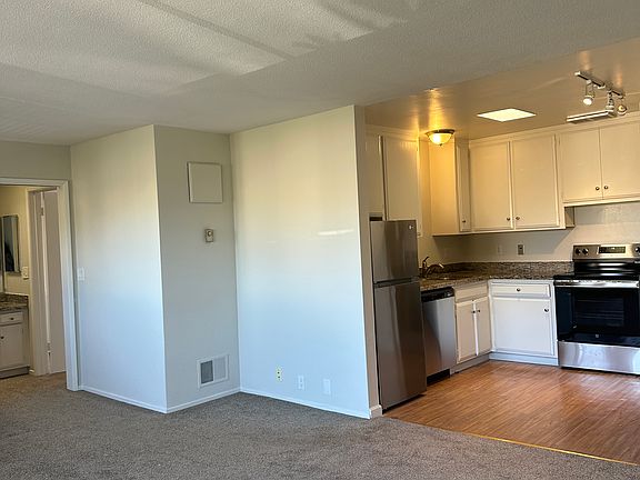 2nd image of 1919 Garden Dr APT 301