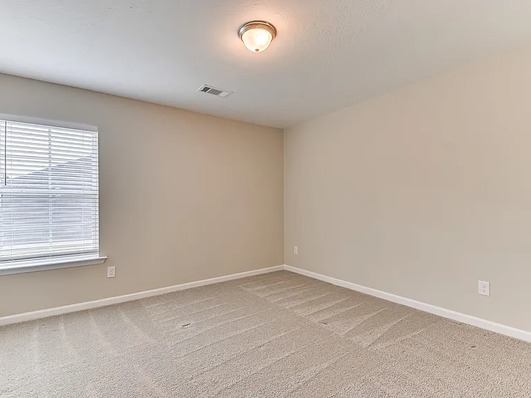 157 Dublin Loop — Photo 36