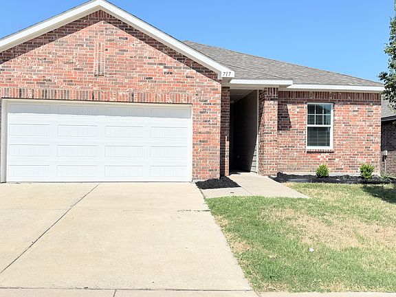 2nd image of 717 Yorkshire Dr