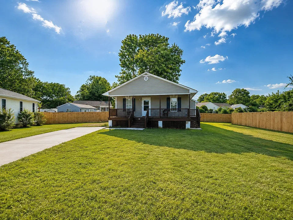 6 Saint Luke Ct