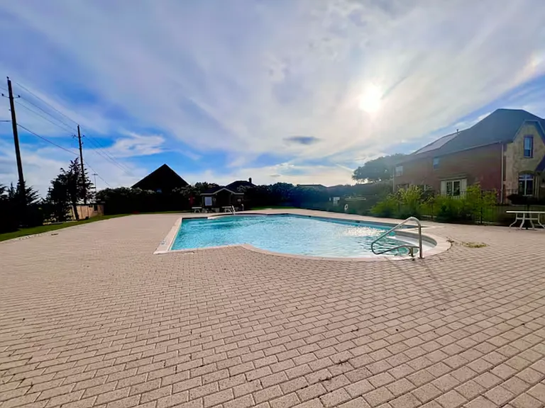 3610 Adriana Ave — Photo 40