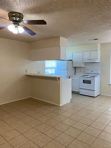 815 W Olmos Dr Photo 1