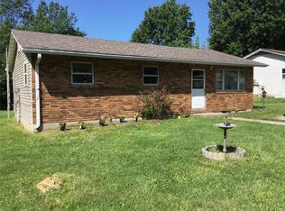 403 Riddle Dr, Montgomery City, MO 63361