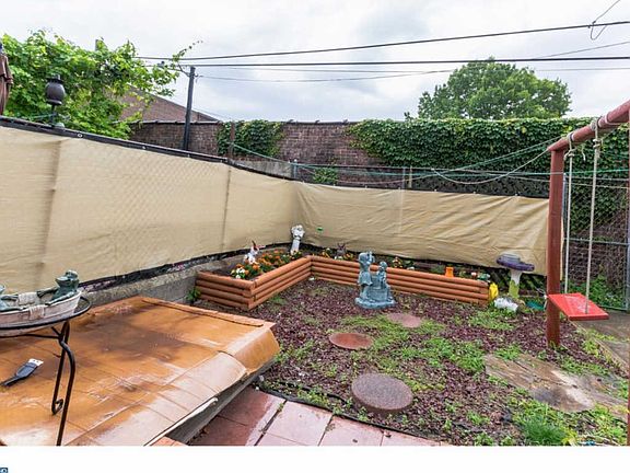 2nd image of 2427 E Allegheny Ave