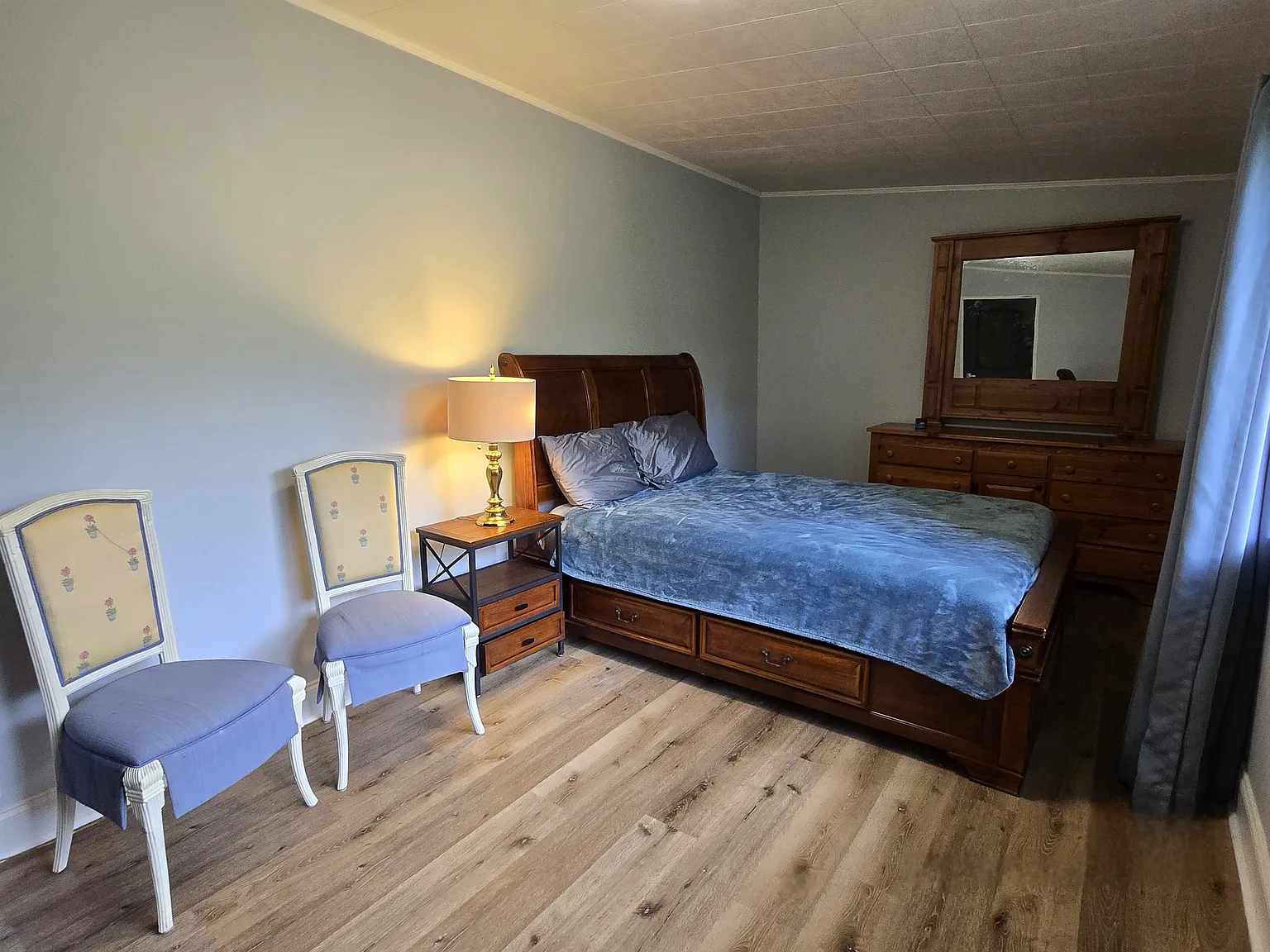 4 bed, 1758 sqft, $3,300 — Photo 2