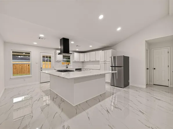 11434 Sharpview Dr, Houston, TX 77072