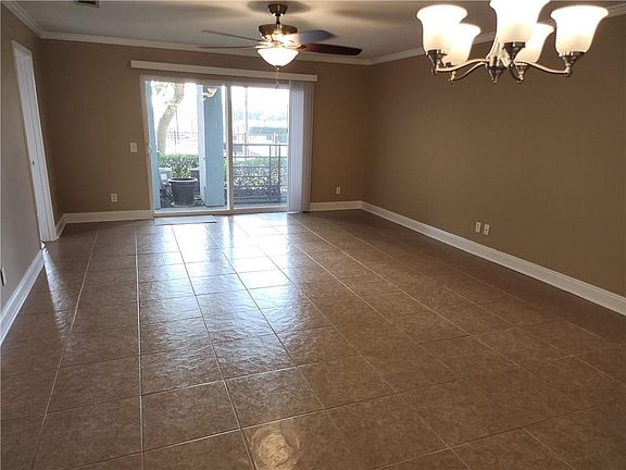 4th image of 1244 Harbor Dr Unit 115