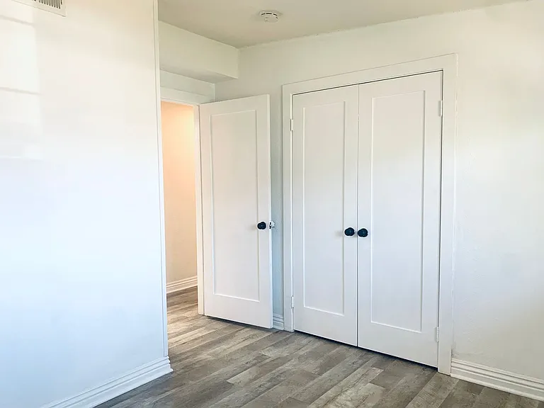 1117 Holly Ave — Photo 11