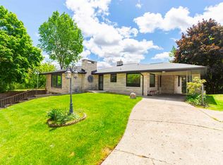 16128 Chandler Blvd, Mishawaka, IN 46544